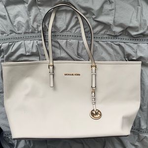 Michael Kors Jet Set Tote